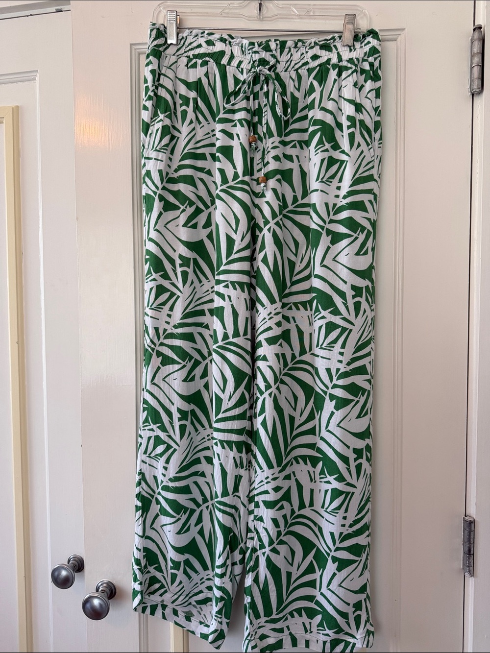 Jane and Delancey Green and White Wide Leg Pants